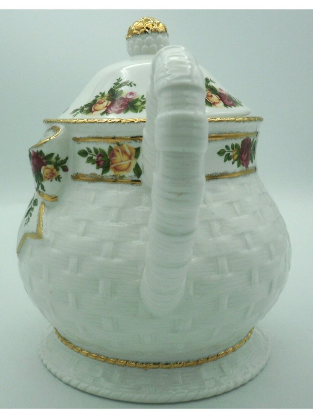 Royal Albert Christmas Old Country Rose Basket Weave 5 piece Tea Set - Picture 4 of 16